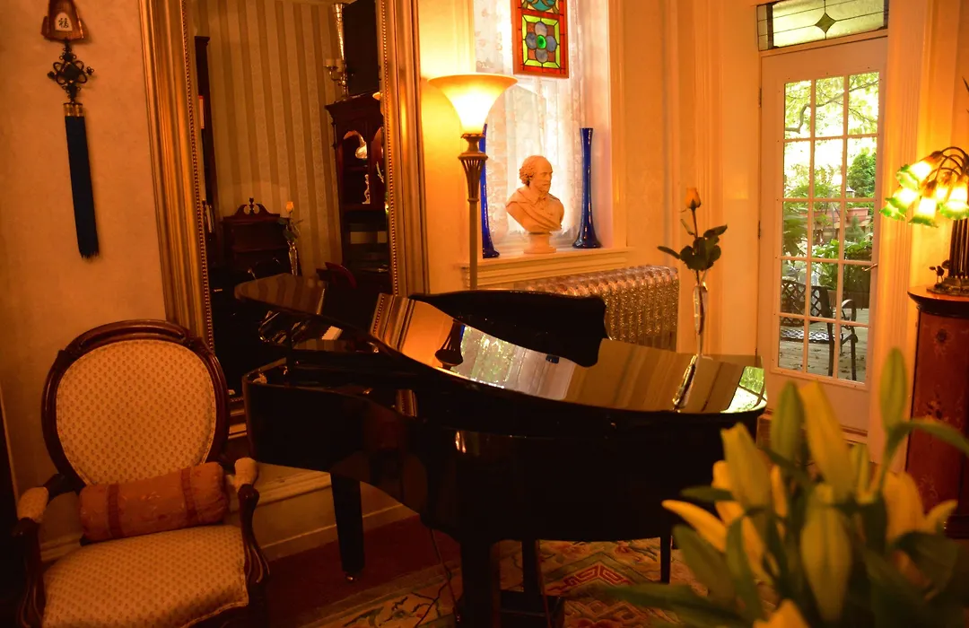 Manayunk Chambers Guest House-1