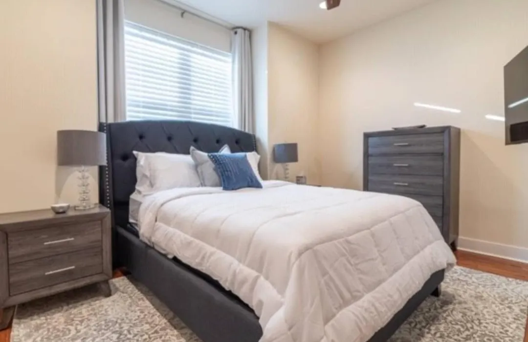 Beautiful Lux 4 Bedroom*Near PENN/CHOP*Roof Deck-1