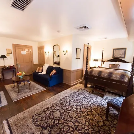 Thomas Bond House Bed And Breakfast-3